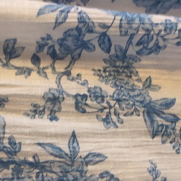 Flowy Nanette Lepore Blue Floral Ruffled Blouse - Picture 4 of 6